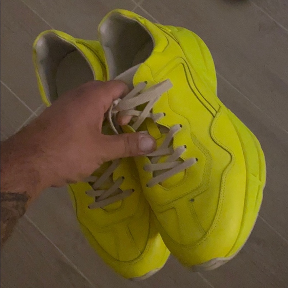 Men’s Gucci yellow sneakers size 10.5